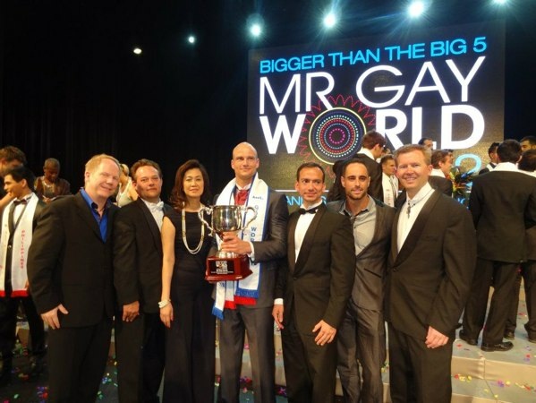 Andreas Derleth receiving his Mr Gay World title