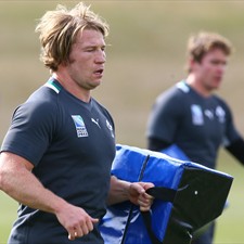 Hooker Jerry Flannery tore a calf muscle in training