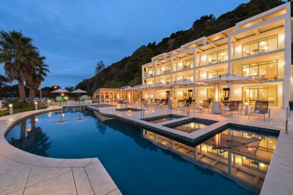 Award-winning Paihia Beach Resort and Spa donates accommodation voucher to the Prostate Cancer Foundation of New Zealand in an act of Social-Giving.