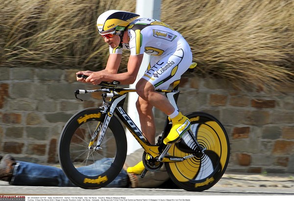 Hayden Roulston was part of a winning HTC-Columbia team in opening team time trial of the Vuelta a Espana last night.