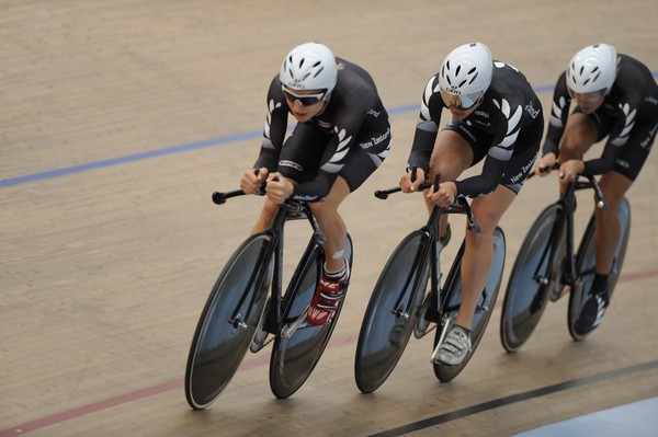 BikeNZ Women's Team Pursuit in training with Kaytee Boyd leading from Jaime Nielsen and Rushlee Buchanan