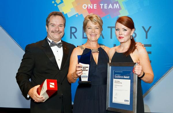 At left is Mike Green, Managing Director Christchurch Regional Office and at right, Sarah Watson, Sales Consultant with Alison Aitken.