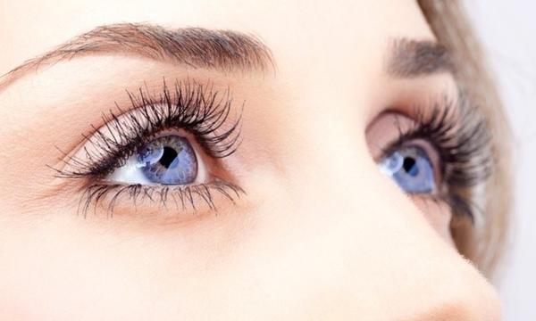 Get beautiful long lashes with eyelash extensions from Beauty Express in Hamilton.