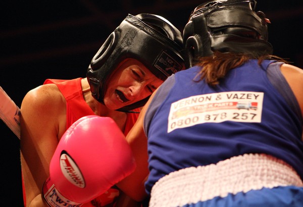 A group of panel beaters and insurance assessors faced off the boxing ring on Saturday night (22 May 2010) to raise funds for the Breast Cancer Research Trust,