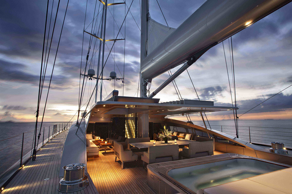 Vertigo aft deck