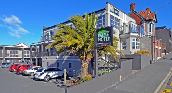 Leading accommodation provider Dunedin Palms Motel is centrally located for your family school holiday adventures.