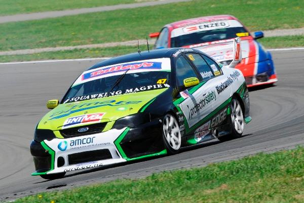 John McIntyre, two-time NZV8 champion, in action at Manfeild