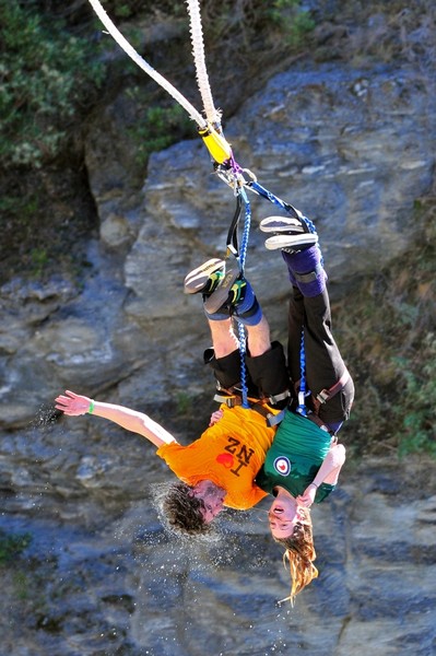 Bungee jumping Kawarau Bridge