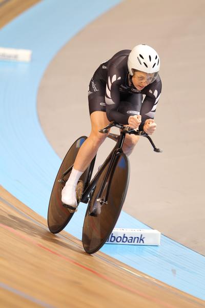 Christchurch rider Joanne Kiesanowski in action during the time trial on her way to ninth place in the omnium.