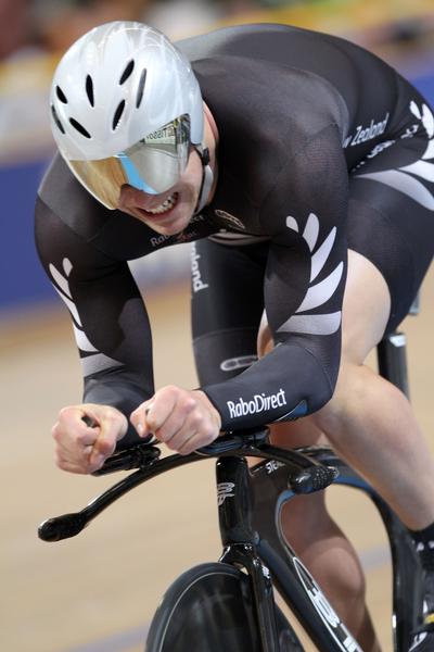 Big Southland sprinter Eddie Dawkins in action during the kilo time trial