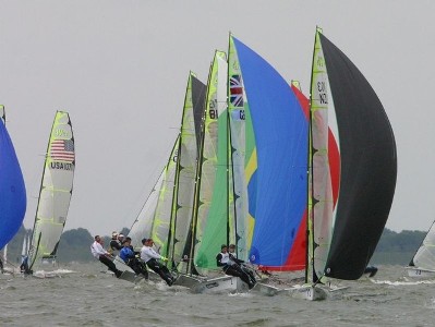 Burling and Tuke move into the top five of the 49er fleet