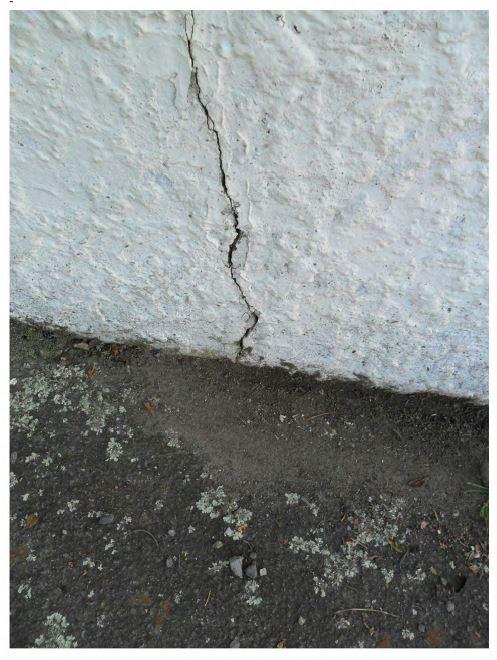 Earthquake damaged foundation