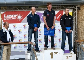  Date: 6 September 2010 From: Jodie Bakewell-White  Murdoch steps up to take Bronze at Laser Worlds  Andrew Murdoch steps onto the podium for the bronze medal at the 2010 Laser World Championship